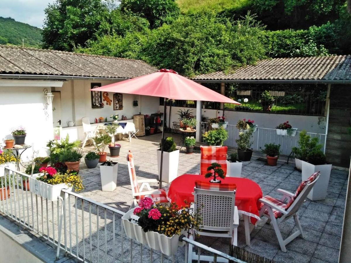 Romantic Holiday Apartment In The Heart Of Cochem Exterior photo
